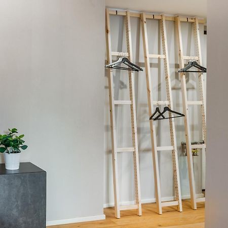 ミラノJoivy Charming Flat With Deskアパートメント エクステリア 写真